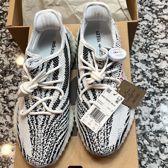 Yeezy Zebras, Brand new(W/Tag), never worn, with box. eBay guranteed! - Picture 2 of 4
